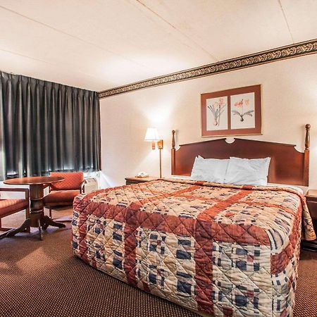 Red Roof Inn Редінг Екстер'єр фото