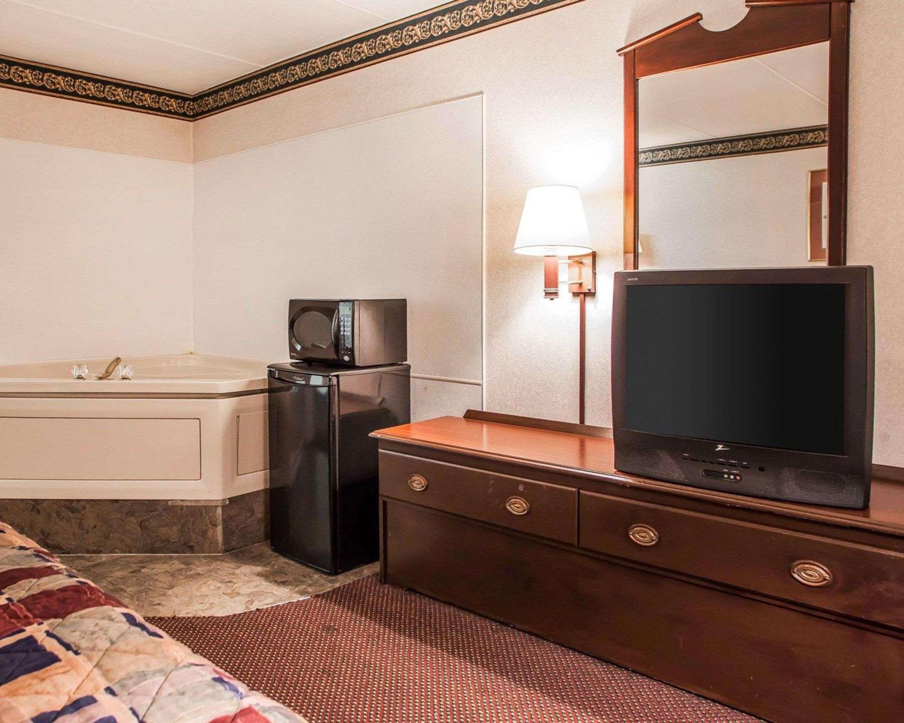Red Roof Inn Редінг Екстер'єр фото